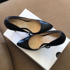 Leather stiletto pump